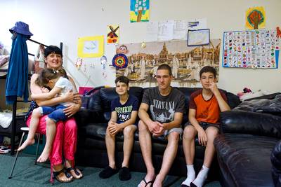 Vitaliy fietste 15 keer naar schoolplein, maar telkens was er niemand: zomervakantie is voor Oekraïn