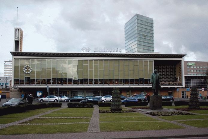 Foto van het Eindhovense station, ingestuurd door Peter van Rooij uit Eersel.