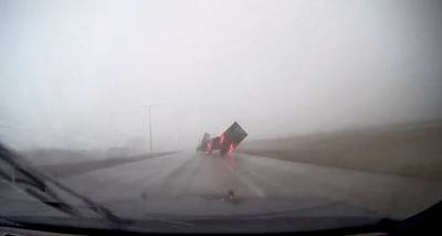 Tornado’s, zandstormen en natuurbranden: weer blijft een gesel in centrale staten van VS