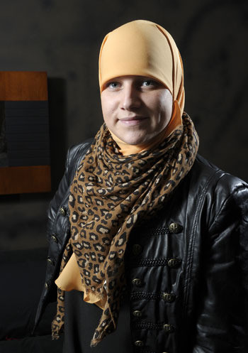 Hema erkent fout en biedt ontslagen moslima job aan Foto hln.be