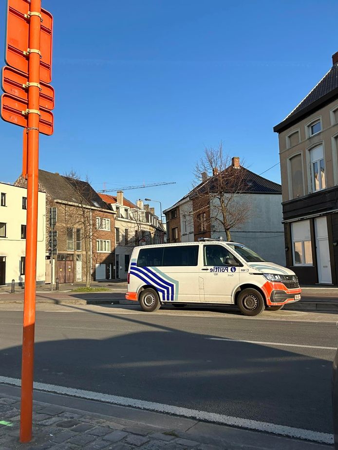 Verkeerschaos door defecte verkeerslichten aan Wondelgemstraat.