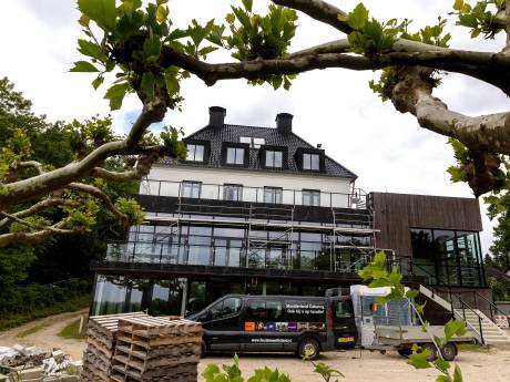 ‘Haben Sie eine Bumbe gefunden?’ is misschien de iets te directe vraag hier op de Eltenerberg