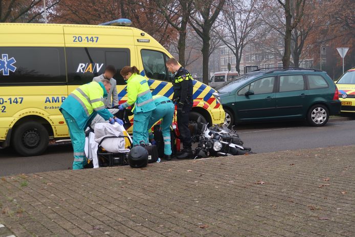 Motorrijder gewond bij ongeluk in Tilburg