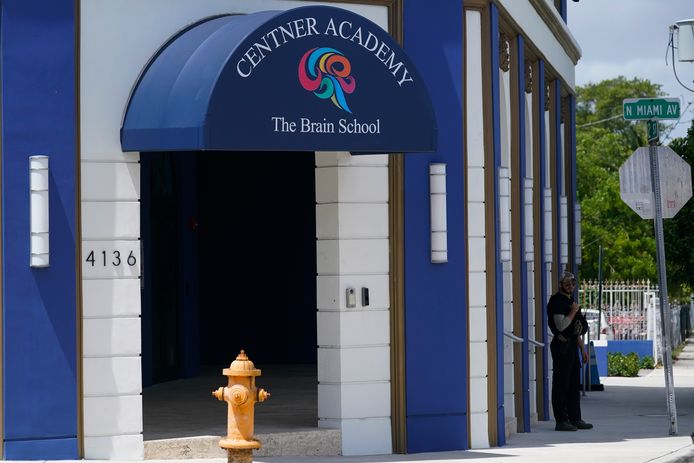 De ingang van Centner Academy in Miami, Florida.