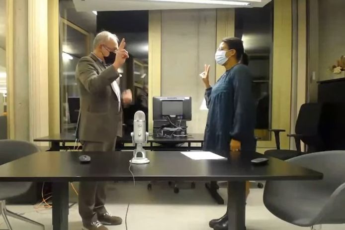 Thierry Serrien en Mina Koukas legden dinsdagavond de eed af als nieuwe schepenen van de gemeente Willebroek tijdens de laatste, digitale gemeenteraad van 2021.