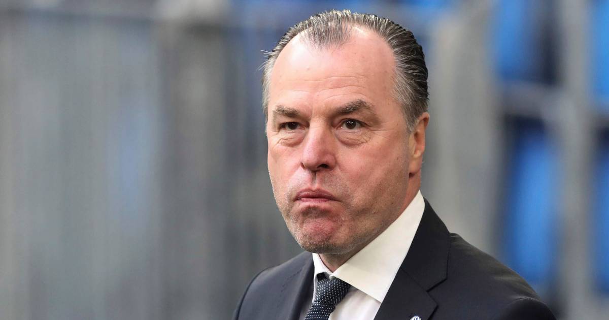 Omstreden voorzitter van Schalke 04 stapt na 20 jaar op ...