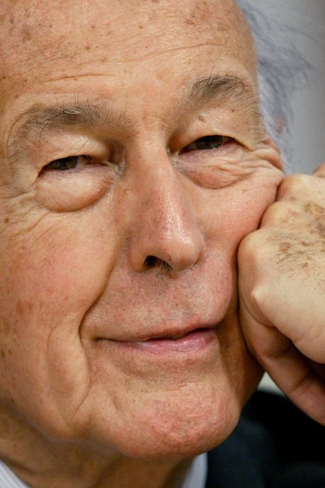 Valéry Giscard d’Estaing est décédé “des suites de la Covid” selon sa famille