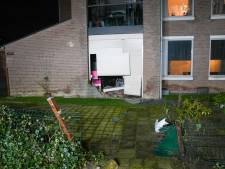 Automobilist rijdt woning binnen in Oss en slaat op de vlucht