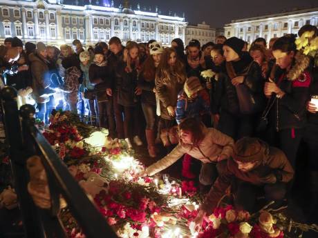 Arrivée en Russie d'un avion transportant les corps de victimes