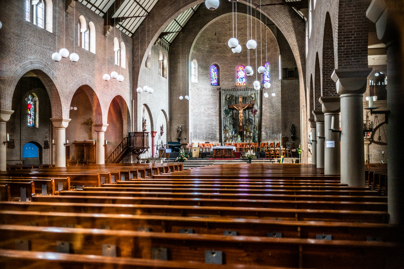 Een sluitende kerk, dat doet deze Huissense katholieken pijn ‘Maar ik