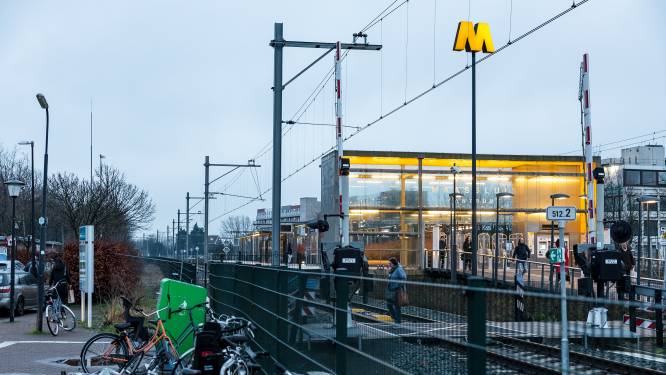 Jongens proberen Rotterdammer (15) te beroven bij metrostation in Maassluis