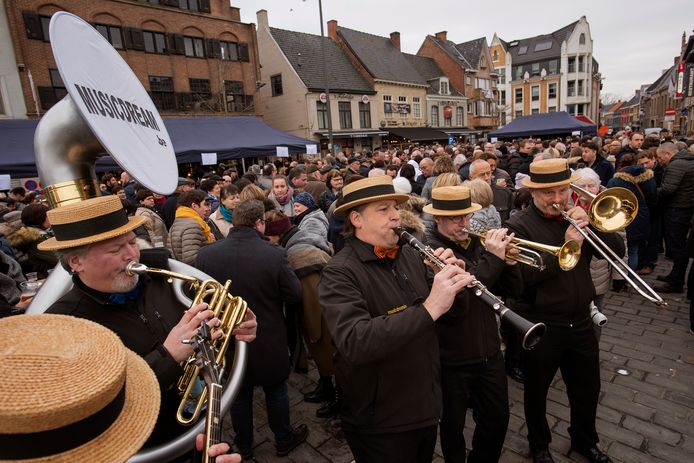 Muzikale animatie tijdens de nieuwjaarsreceptie 2019 op de Grote Markt.