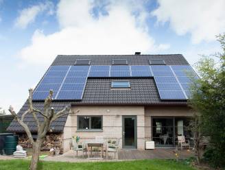 Is het uitschakelen van je zonnepanelen een slimme truc om te besparen op je energierekening?