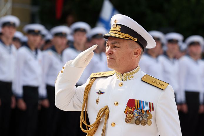 Admiraal Viktor Sokolov, de commandant van Ruslands Zwarte Zeevloot over wie Oekraïne beweerde dat hij omgekomen is.