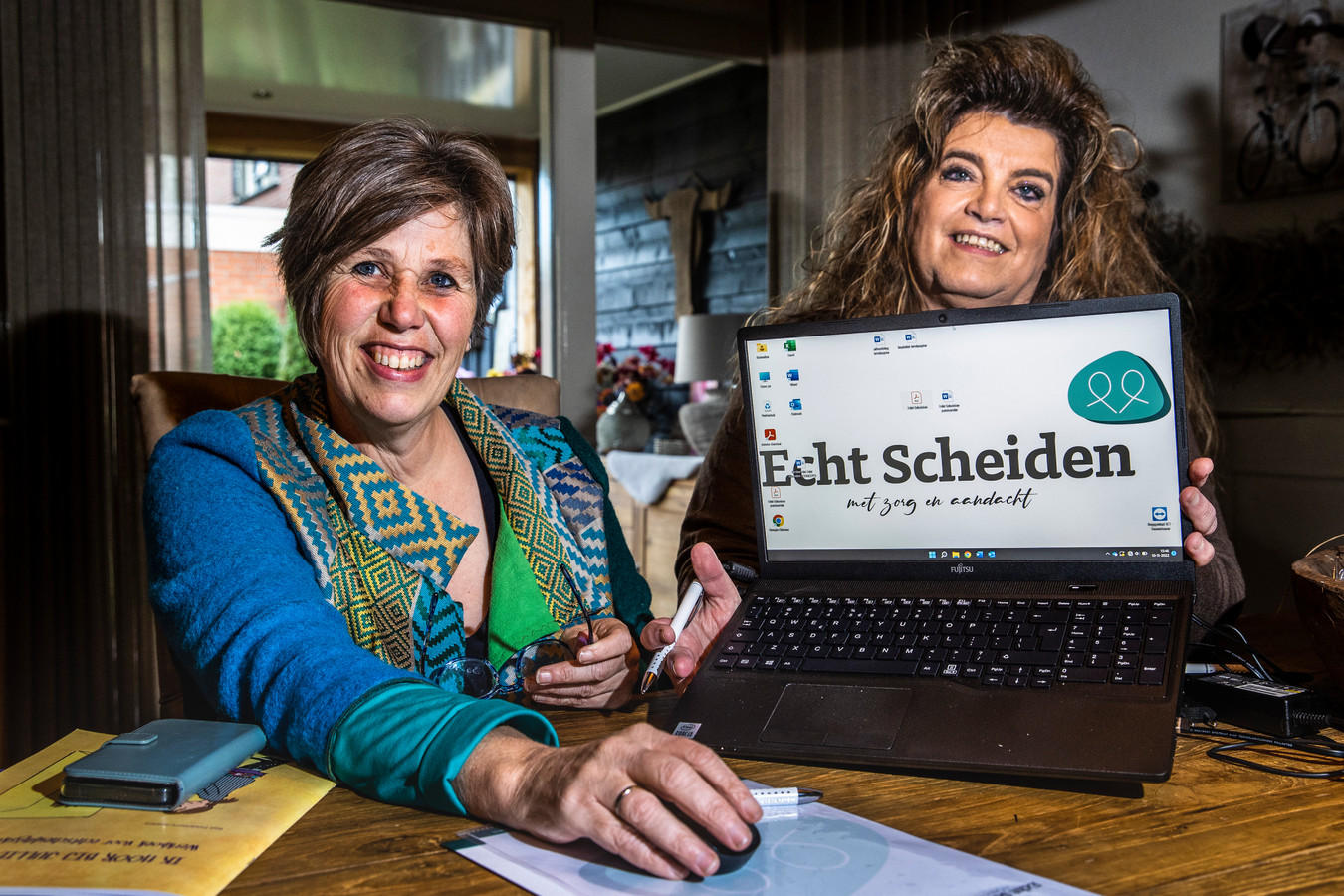 Helma Nagel (links) en Heidy Braamhaar-Pluimers zijn de gezichten van het nieuwe bedrijf Echt Scheiden. „Er is niets ergers dan ouders die niet weten wat ze willen. Dat geeft onzekerheid en stress.”