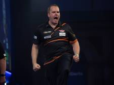 Van Duijvenbode grijpt net naast nieuwe titel, weer vroege exit Van Gerwen