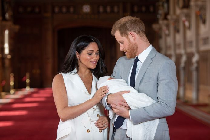 Meghan Markle et le prince Harry, quelques jours après la naissance de leur fils Archie.