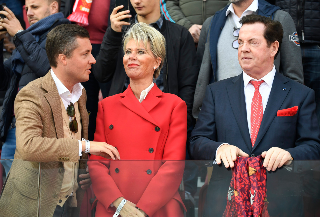 Zíj besliste dat Refaelov niet meer mocht spelen maak kennis met Ria