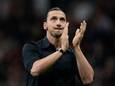 Zlatan Ibrahimovic nam in tranen afscheid van het publiek in San Siro.