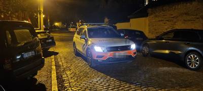 Politie sluit Sophie Van Akenstraat in hartje Gent af na schot tijdens burenruzie