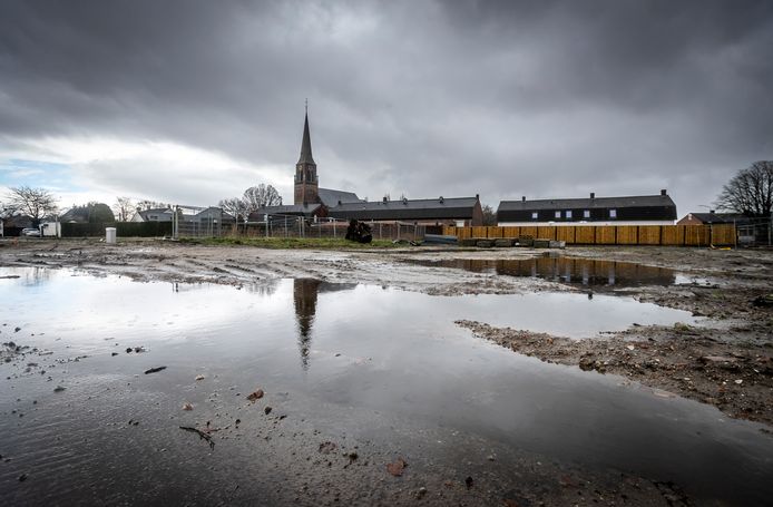 De locatie in Bergeijk 't Loo (Terlostraat) waar de 19 woningen moeten gaan verrijzen.