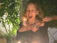 Nicole Richie met le feu à ses cheveux en soufflant sur ses bougies d’anniversaire