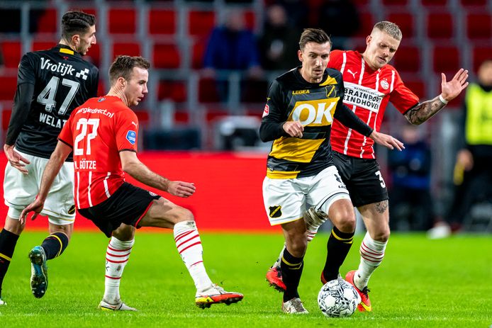 Moreno Rutten in actie tegen PSV
