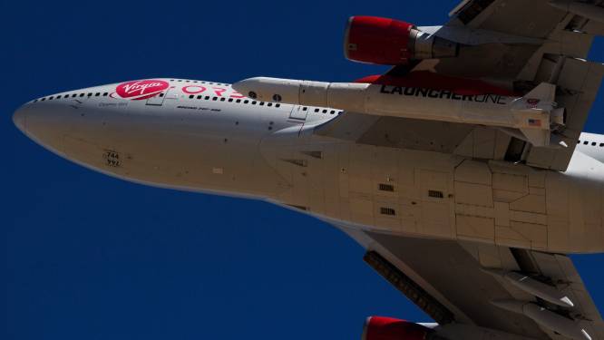 Virgin Orbit stuurt raket vanaf een vliegende Boeing de ruimte in