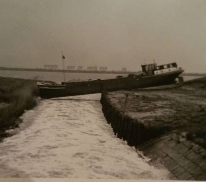 bijzondere-excursie-toont-de-sporen-die-de-watersnoodramp-achterliet-op