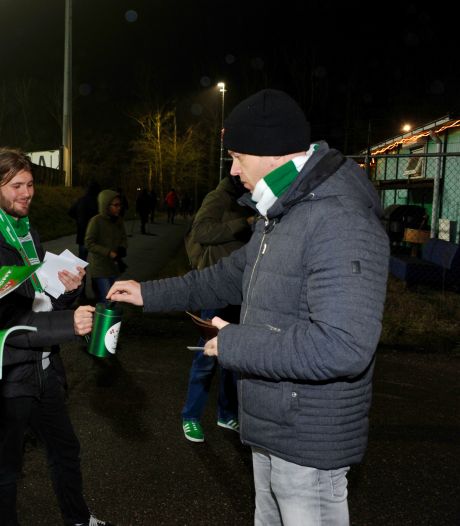 Supporters collecteren voor FC Dordrecht