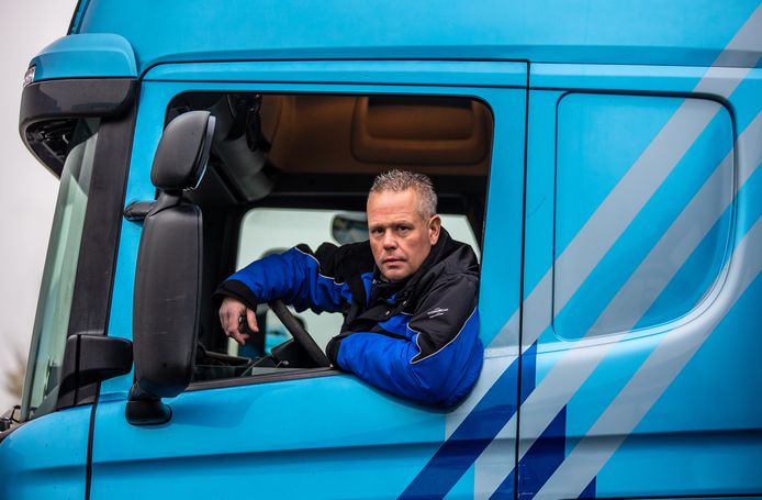 Zo zien werkgevers in de transportsector het graag. Een chauffeur achter de stuur, maar ze zijn steeds moeilijker te vinden.