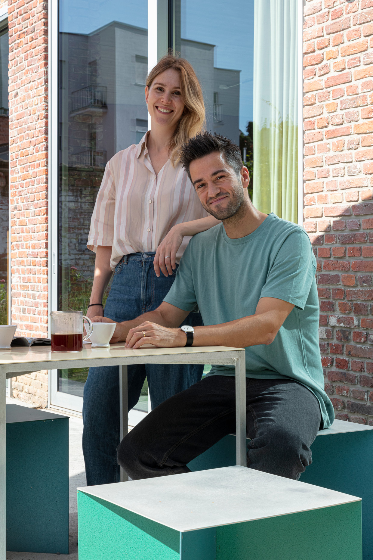 Julie Keskater (33) and Stefan Vervoort (35) live with their children Eden (4) and Jerome (2) in a renovated theater in Dendermond / Julie runs her own architectural office abquisquater.be / Stefaan is a lecturer in architecture at VU Amsterdam. Tim van de velde