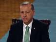 Erdogan sluit meer dan 2.000 scholen, ngo's en goede doelen