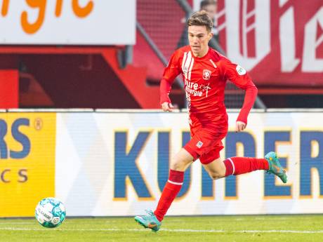 Trainer Ron Jans heeft zijn buitenspelers bij FC Twente terug