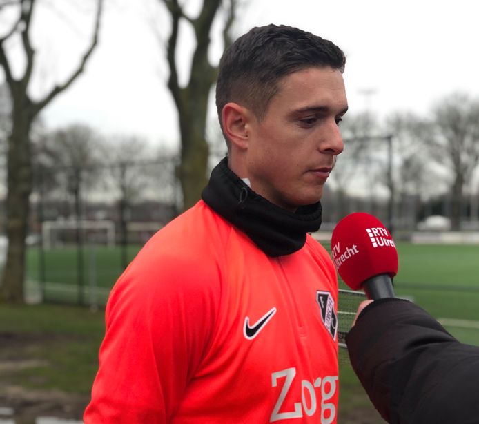 Kristoffer Peterson werkte vanmiddag zijn eerste training voor FC Utrecht af.