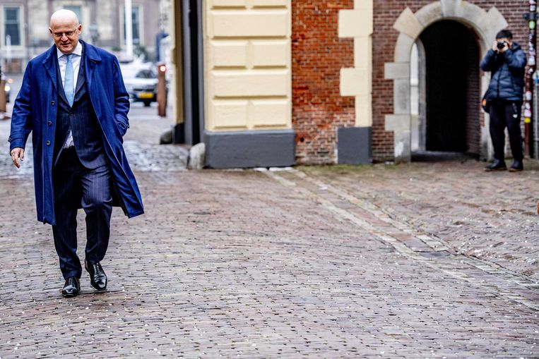 Minister Ferdinand Grapperhaus van Justitie en Veiligheid (CDA) komt aan op het Binnenhof voor de wekelijkse ministerraad. Beeld ANP