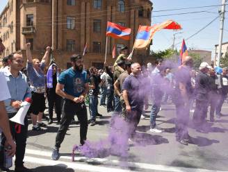 Drieduizend Armeniërs komen op straat om ontslag premier te eisen na afstaan grondgebied aan Azerbeidzjan
