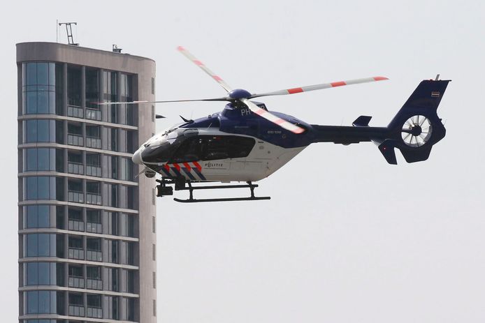 Politiehelikopter boven Eindhoven