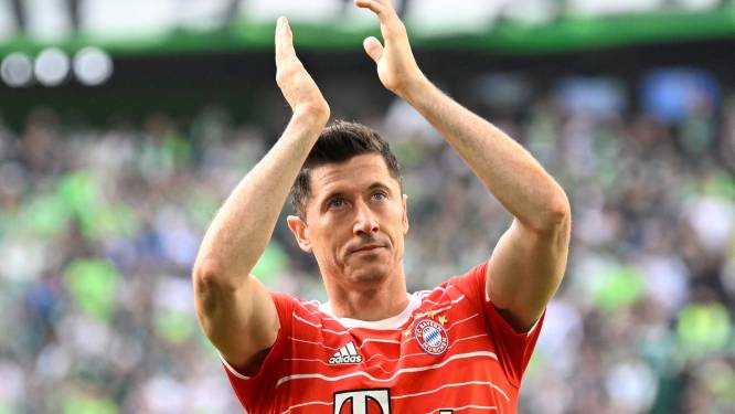 Barcelona kondigt komst van Robert Lewandowski aan, sterspeler tekent tot en met 2025