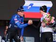 Tadej Pogacar en Mathieu van der Poel op het podium na E3 Saxo Classic.