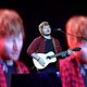 Ed Sheeran sluit succesvolle Glastonbury af, Labour-leider Corbyn als rockster onthaald
