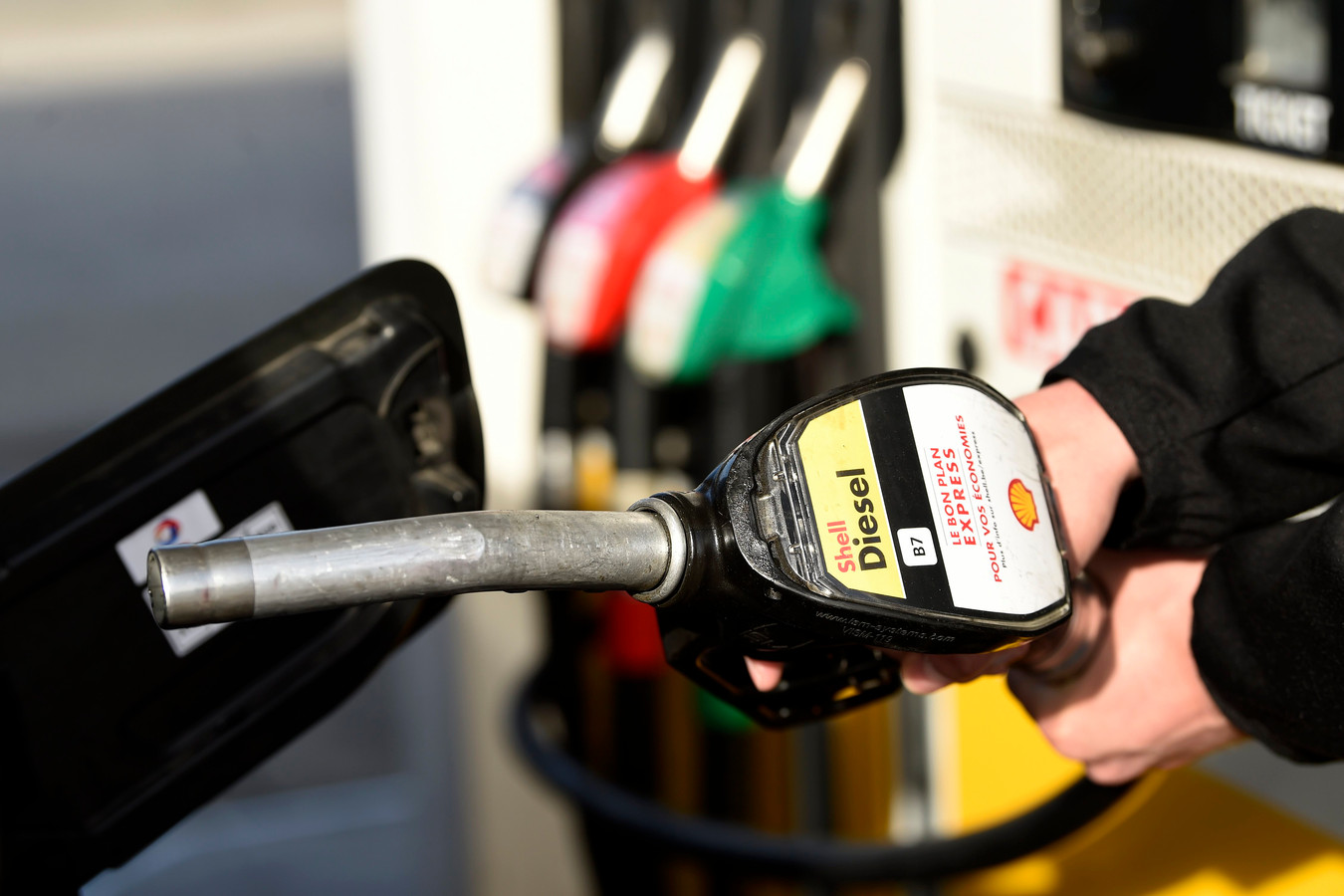 Les prix des carburants ne cessent d'augmenter.