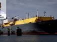Een tanker met vloeibaar gas in de Prinses Arianehaven in Rotterdam.