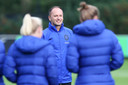 Mark Parsons tijdens de training van Oranje.