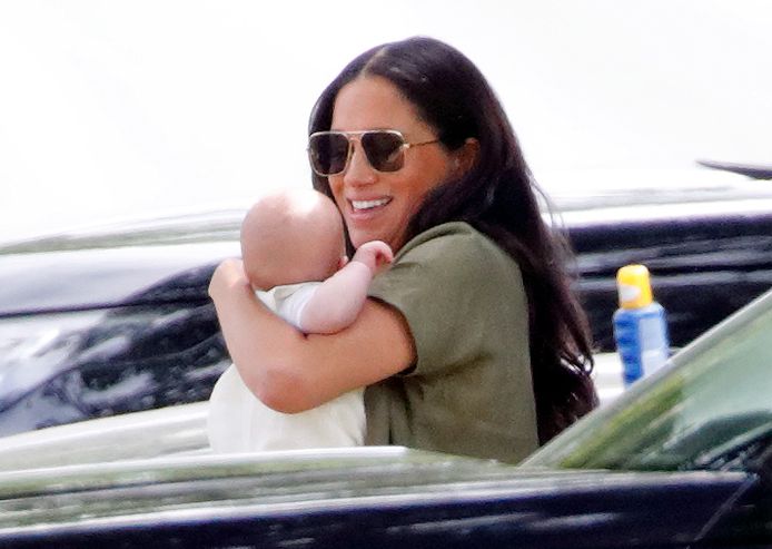 Meghan Markle met baby Archie