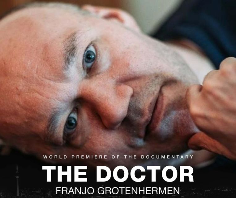 Franjo Grotenhermen maakte een documentaire over medicinale cannabis. Zelf kan hij door een versmalling van zijn bloedvaten nog geen uur per dag rechtop zitten.  Beeld 