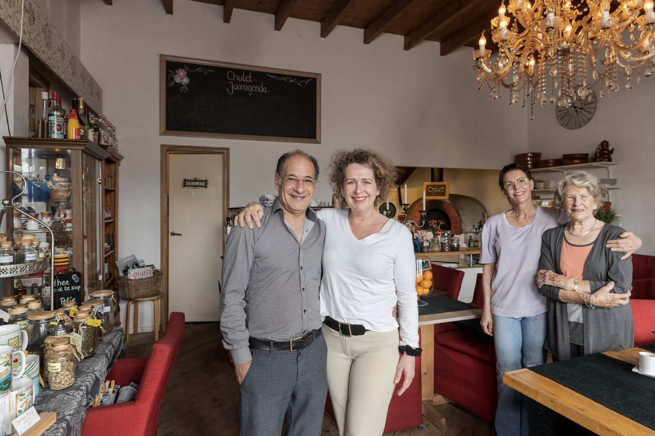 In een replica van Zwitsers chalet is de persoonlijke aandacht van