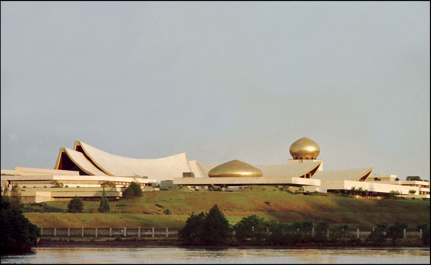 Het grootste paleis ter wereld is een van de belangrijkste blikvangers in Brunei.