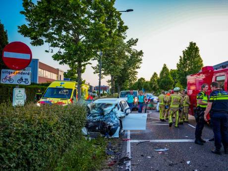 Ongeluk met ‘straatracers’ in Helmond verrast buurt niet: ‘Sinds corona is het hier een gekkenhuis’