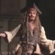 Jack Sparrow (alias Johnny Depp) klust bij als pretparkanimator